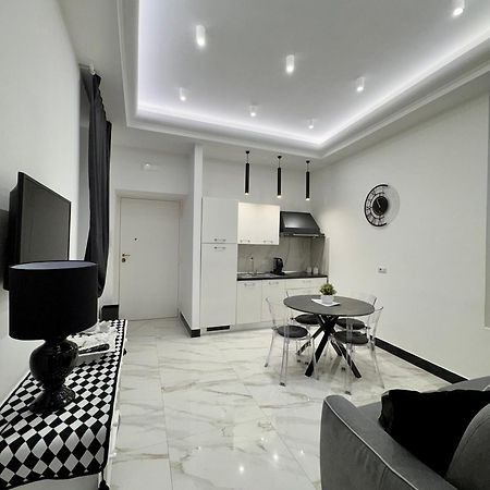 Ferdinando'S Home Napoli Bagian luar foto