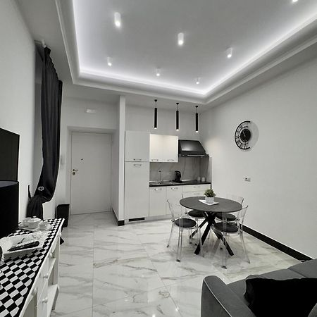 Ferdinando'S Home Napoli Bagian luar foto