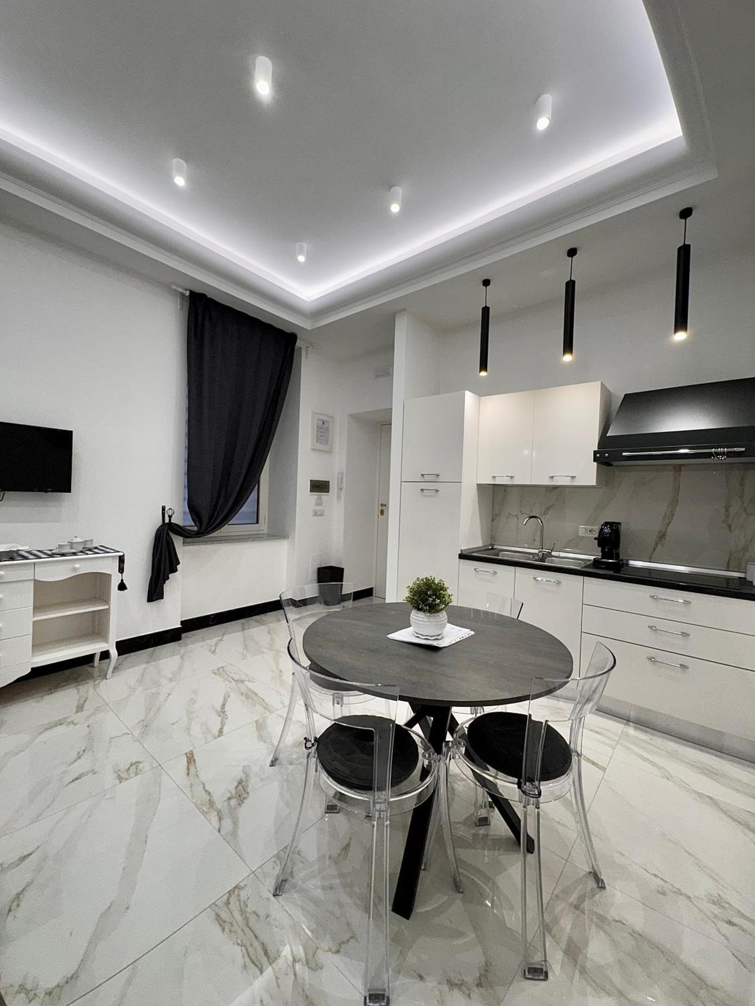 Ferdinando'S Home Napoli Bagian luar foto