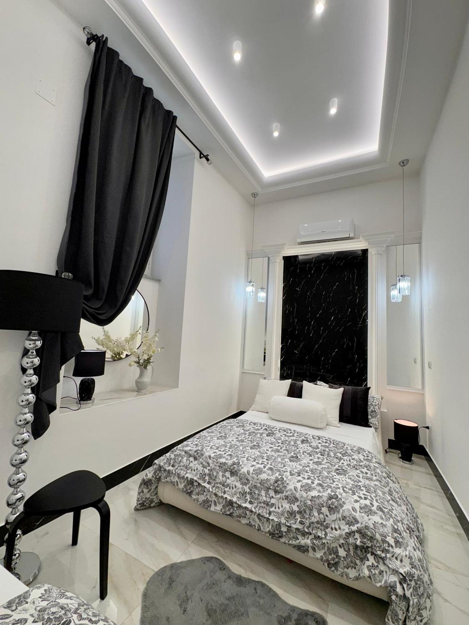 Ferdinando'S Home Napoli Bagian luar foto