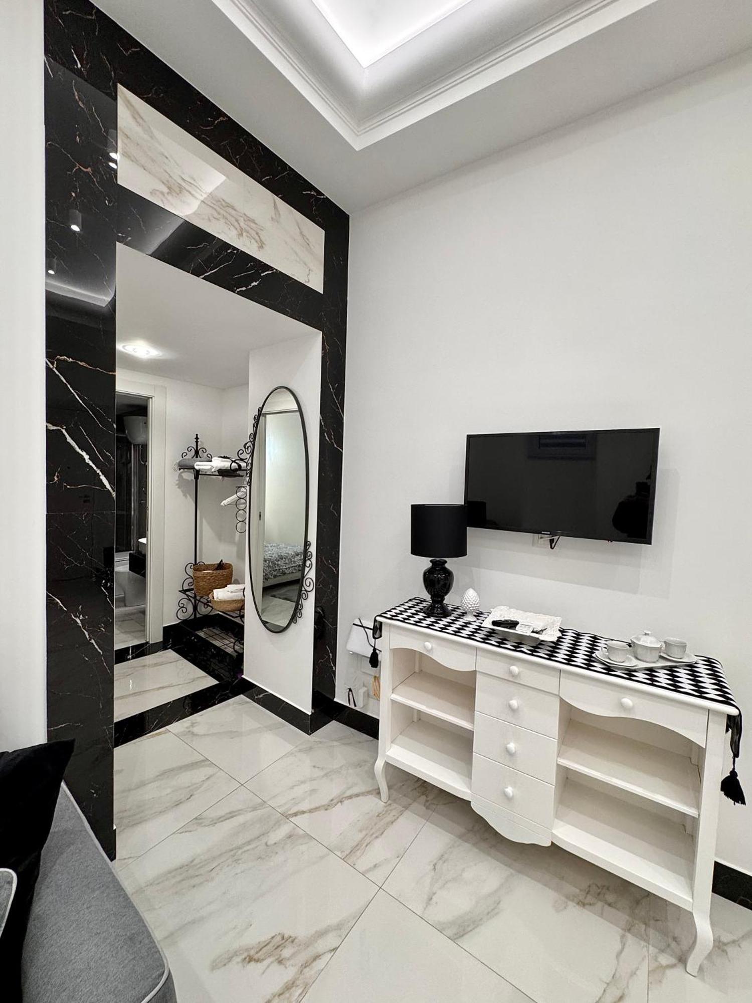 Ferdinando'S Home Napoli Bagian luar foto