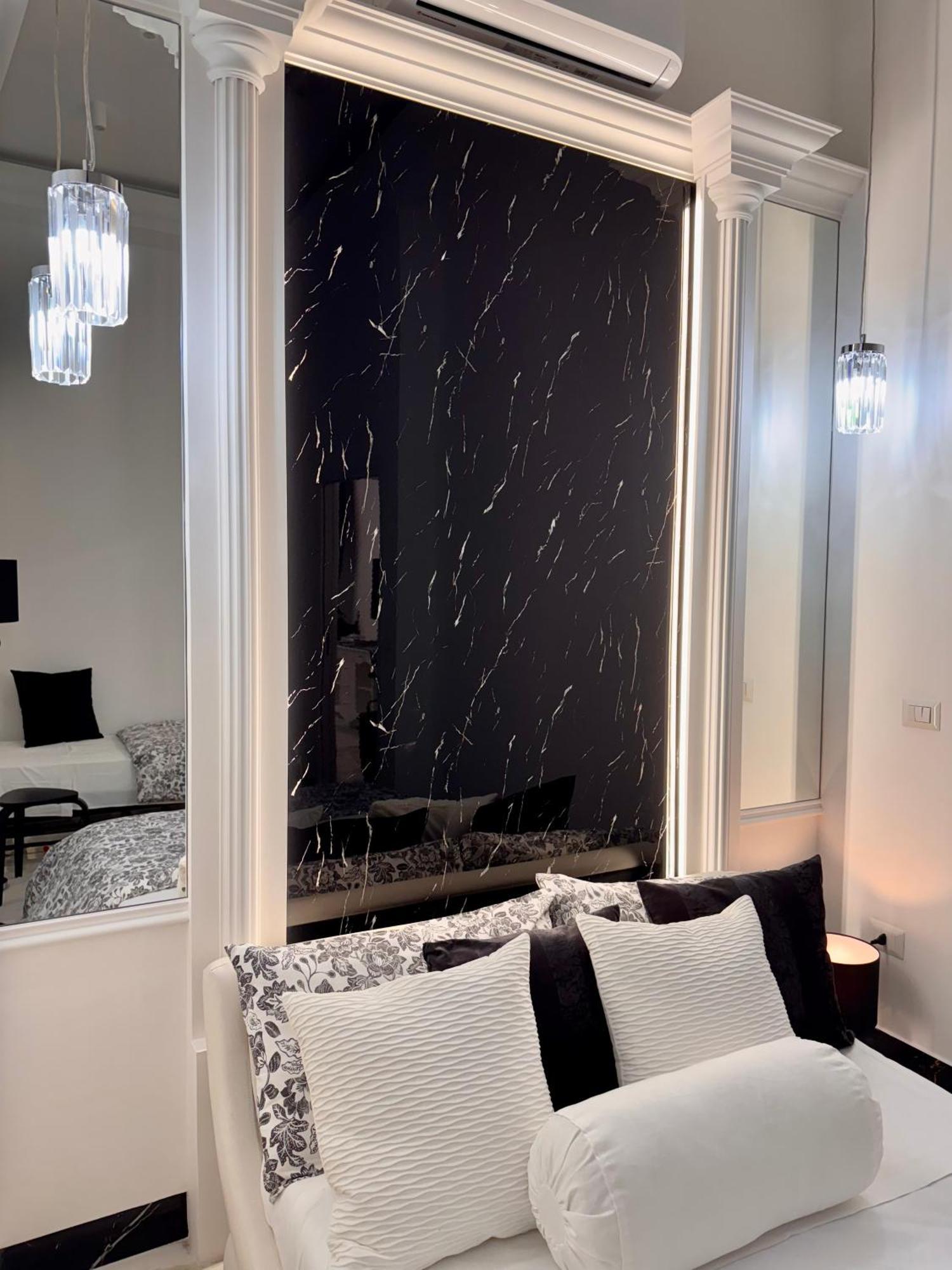 Ferdinando'S Home Napoli Bagian luar foto