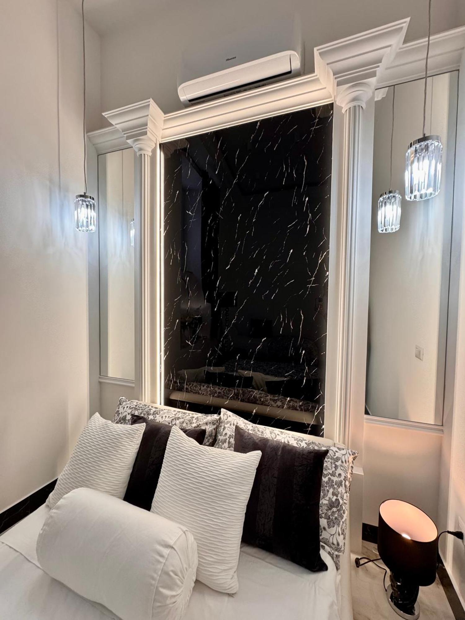 Ferdinando'S Home Napoli Bagian luar foto