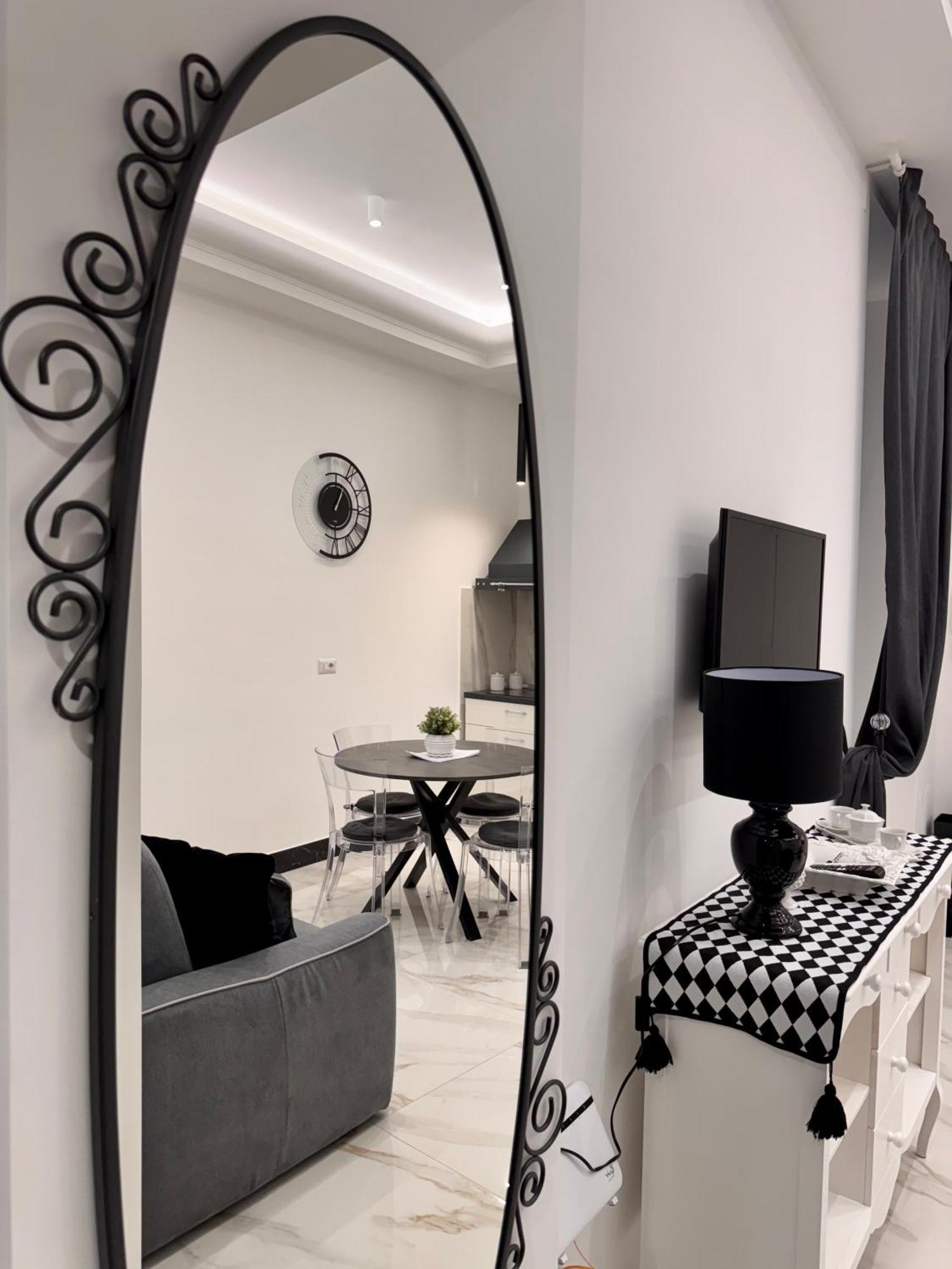 Ferdinando'S Home Napoli Bagian luar foto